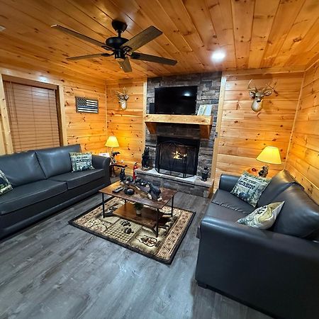 Paradise At The Smokies Cabin With Hot Tub! Sevierville Exterior photo