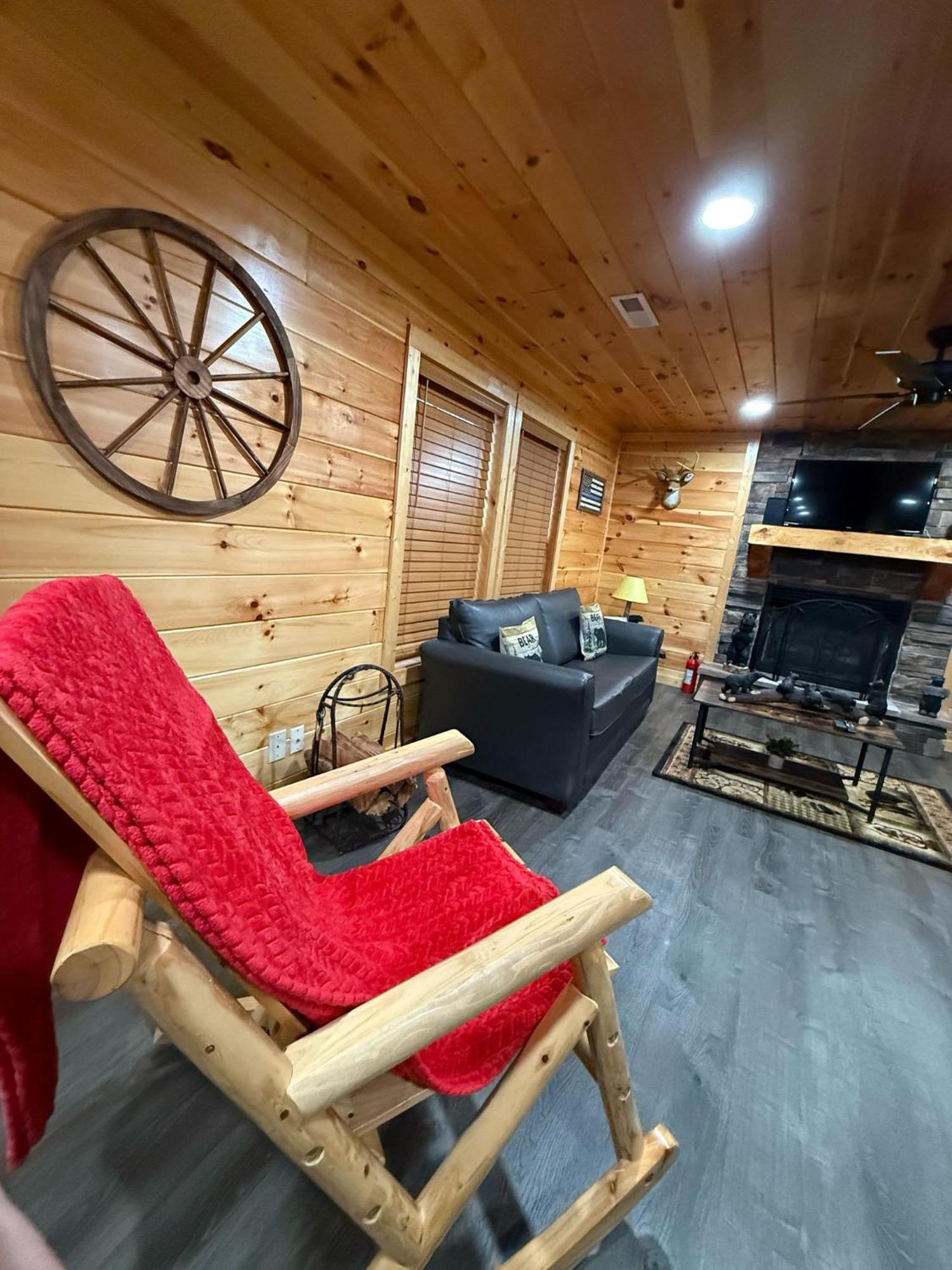 Paradise At The Smokies Cabin With Hot Tub! Sevierville Exterior photo