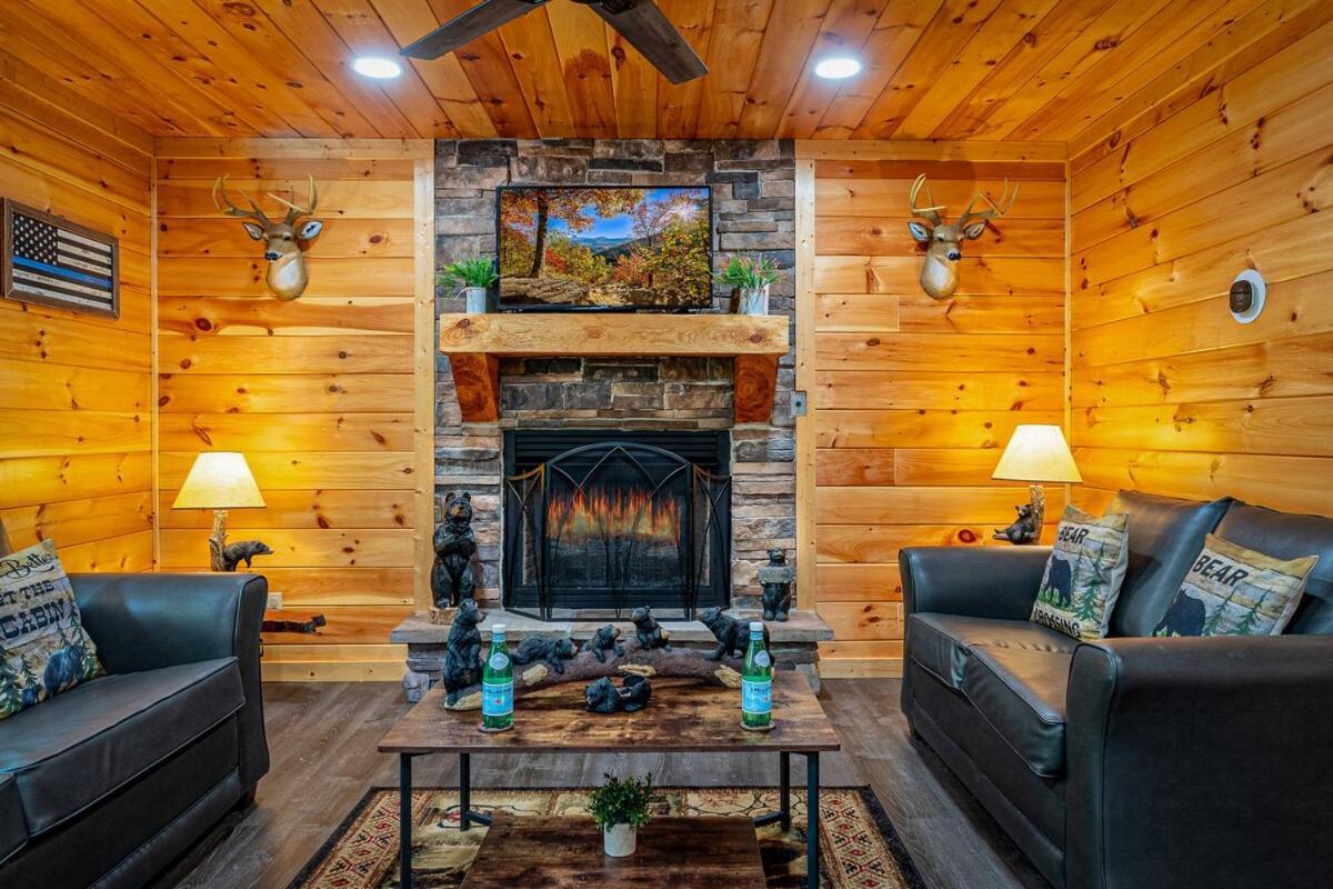 Paradise At The Smokies Cabin With Hot Tub! Sevierville Exterior photo