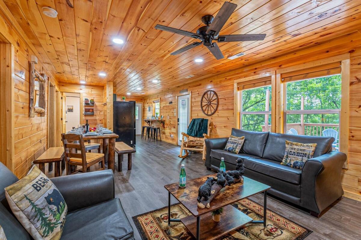 Paradise At The Smokies Cabin With Hot Tub! Sevierville Exterior photo