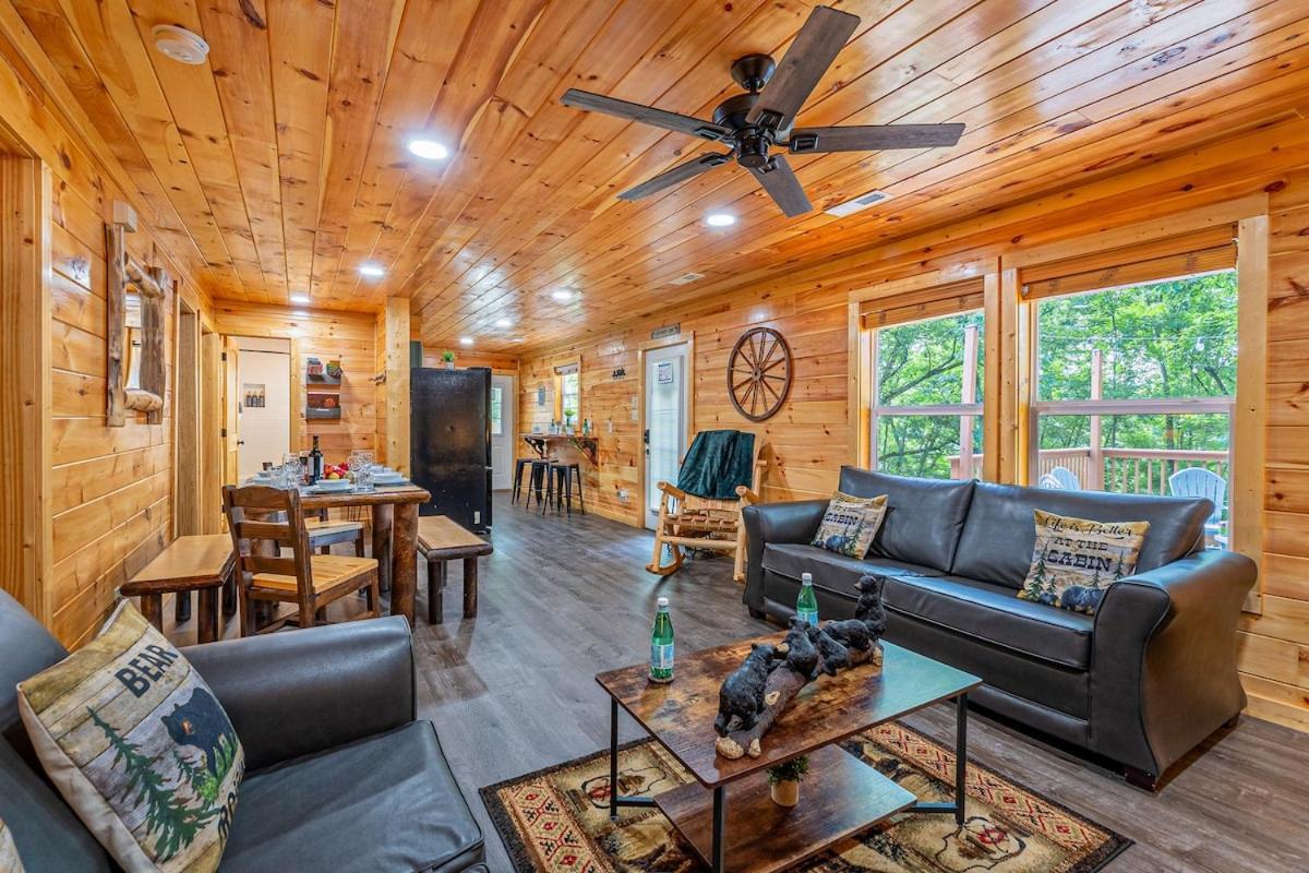 Paradise At The Smokies Cabin With Hot Tub! Sevierville Exterior photo